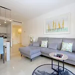 Port Luxury Orion 아파트